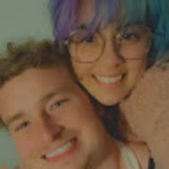 Meet your Posher, Cristina - Picture 1 of 1